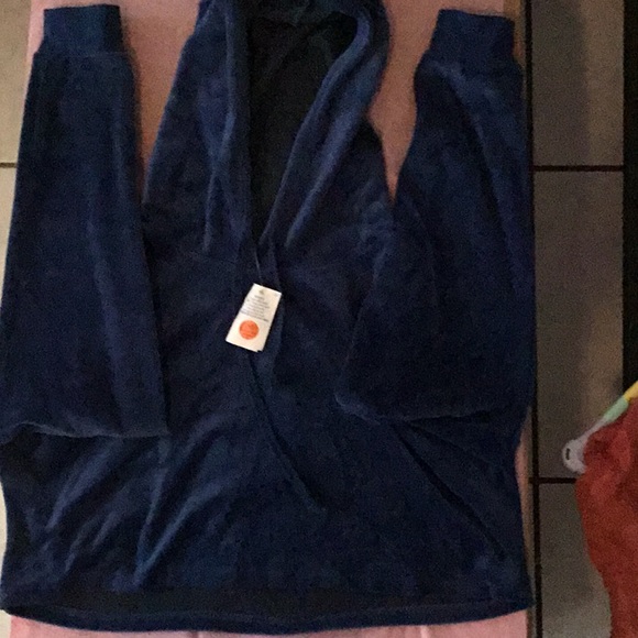 Sweater - Picture 3 of 3